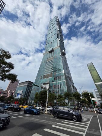 ▲賈永婕跟台北101都進入維安戒備。（圖／臉書，記者葉文正攝）