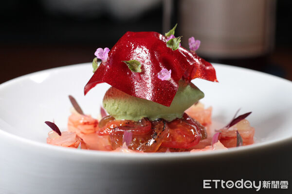 ▲米其林一星 La Vie 推新菜！屏東乳豬入菜　6道式套餐4千元有找。（圖／記者黃士原攝）