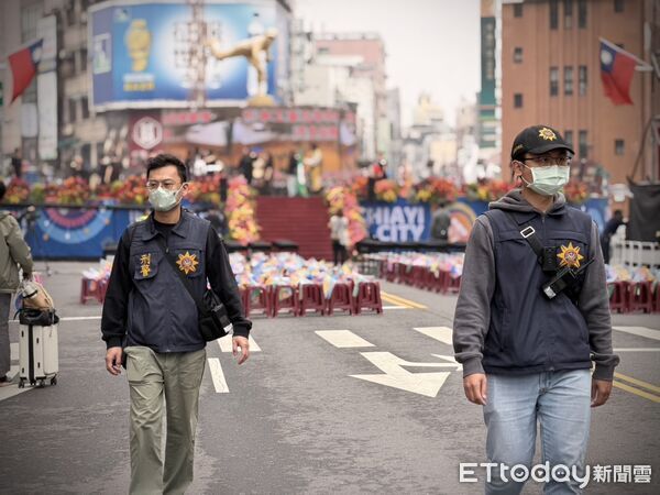 ▲▼   嘉義市管樂節踩街警方加派人力 。（圖／記者翁伊森攝）
