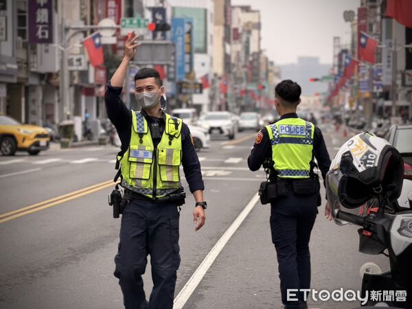 ▲▼   嘉義市管樂節踩街警方加派人力 。（圖／記者翁伊森攝）