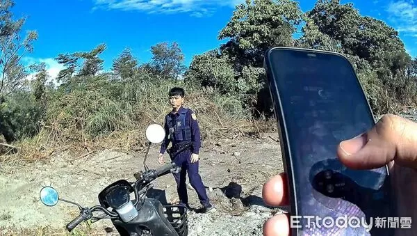 ▲92歲失智翁電動三輪車迷途警民攜手尋回 。（圖／記者楊晨東翻攝）