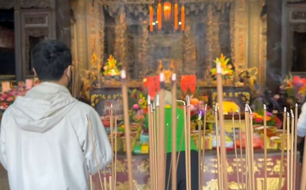 ▲鹿港天后宮開放點燈排隊人潮。（圖／民眾提供）