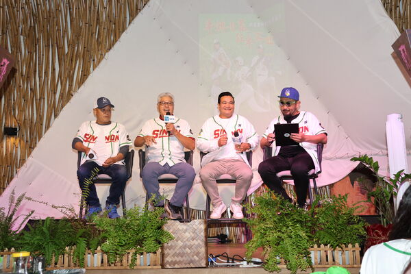 ▲興農牛二連霸班底齊聚。（圖／帕菲克國際運動提供）