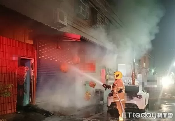 ▲▼高雄大寮區大樓失火。（圖／記者吳奕靖翻攝）