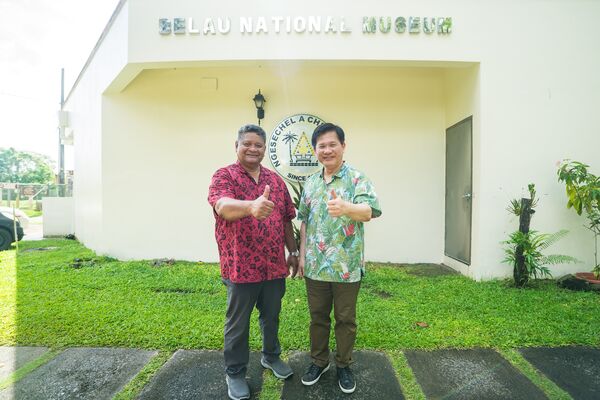 ▲▼外交部長林佳龍訪問我國太平洋友邦帛琉，20日並在帛琉總統惠恕仁（Surangel S. Whipps, Jr.）及國務部長艾古斯（Hon. Gustav Aitaro）陪同下，實地走訪2026年太平洋島國論壇（Pacific Islands Forum, PIF）預定舉辦地。（圖／翻攝自Facebook／林佳龍）