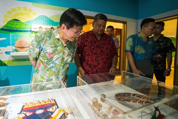 ▲▼外交部長林佳龍訪問我國太平洋友邦帛琉，20日並在帛琉總統惠恕仁（Surangel S. Whipps, Jr.）及國務部長艾古斯（Hon. Gustav Aitaro）陪同下，實地走訪2026年太平洋島國論壇（Pacific Islands Forum, PIF）預定舉辦地。（圖／翻攝自Facebook／林佳龍）