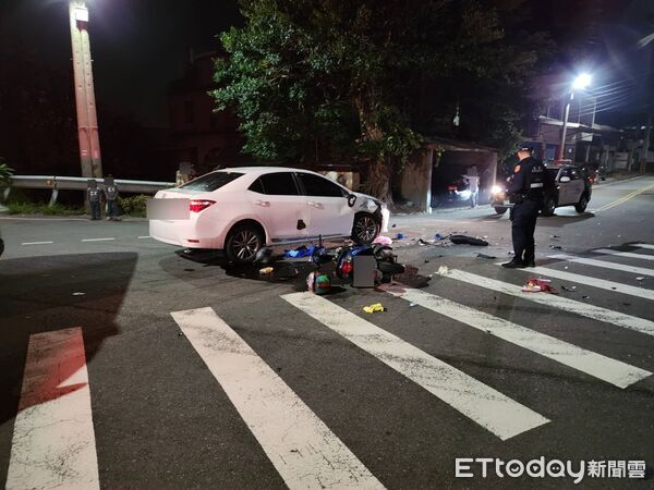 ▲▼      西濱車禍奪命！22歲騎士與左轉轎車相撞 回天乏術       。（圖／記者楊永盛翻攝）