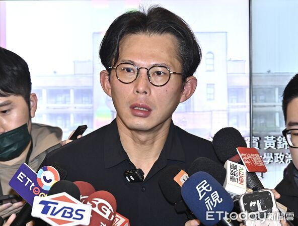 ▲黃國昌出席民眾黨「憲政還是亂政？從拒絕副署看行政權的邊界與失控」公民論壇。（圖／記者李毓康攝）