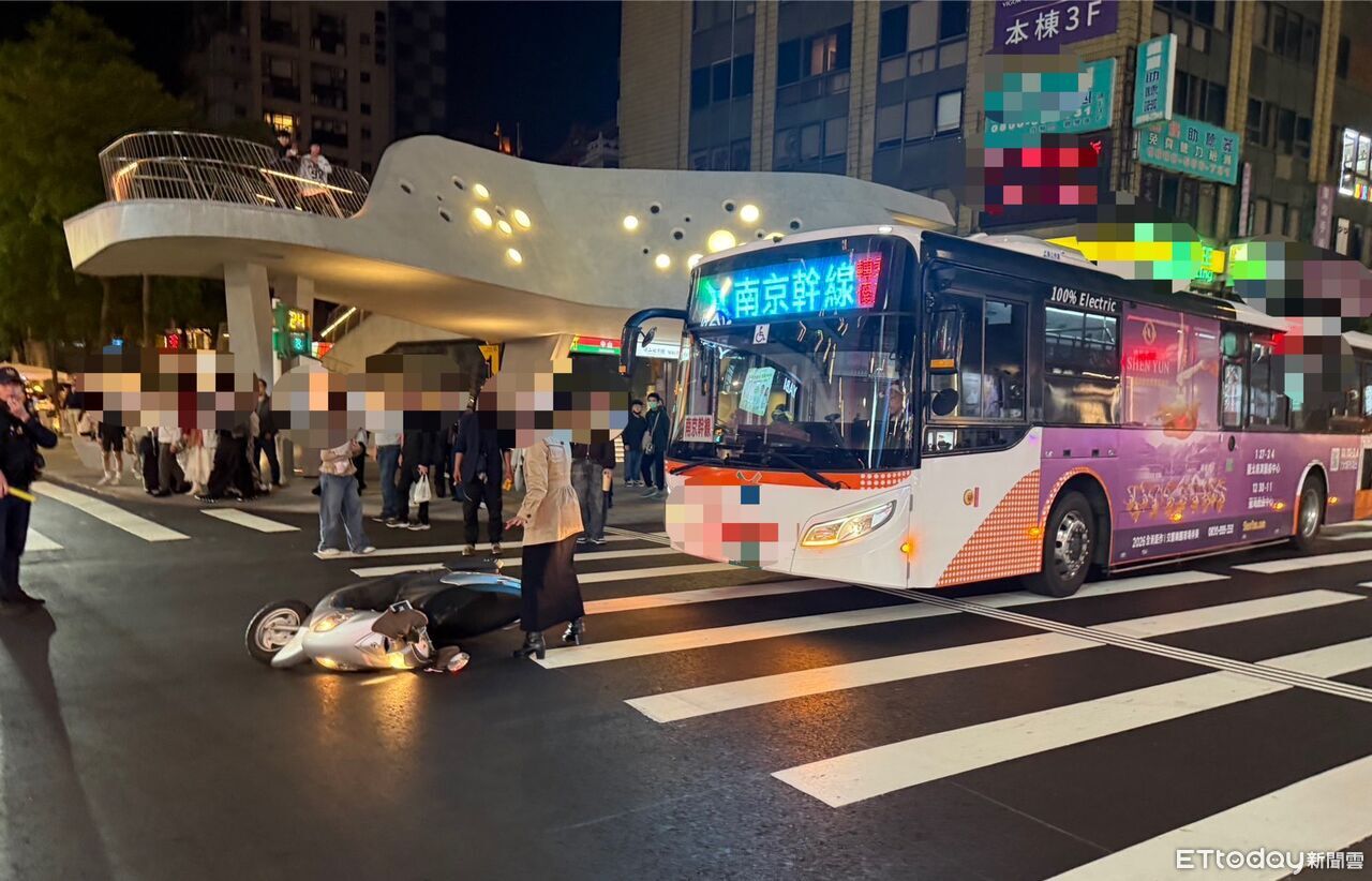 快訊/誠品南西店外又爆事故!悼念人潮旁「公車撞機車」1人傷