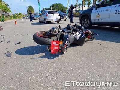 花蓮紅牌重機疑高速闖紅燈!攔腰猛撞自小客 騎士頭部重創慘死