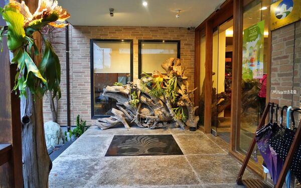 ▲▼花蓮木材工廠二代轉型「檜木居民宿」，以台灣檜木打造的木質調獨棟民宿，有肥美家貓叫起床，還有清粥小菜早餐招待。（圖／部落客Mika提供）