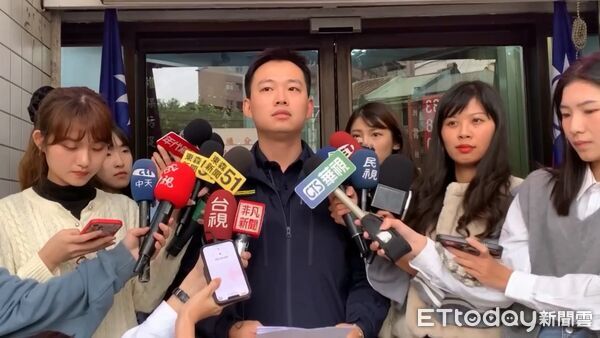 ▲▼    中山一派出所所長李欣鴻         。（圖／記者張君豪翻攝）