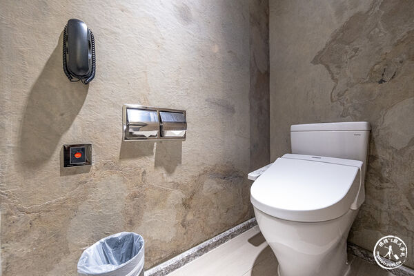 ▲▼嘉義東區住宿「新悦花園酒店」，近嘉義火車站，親子寵物友善。（圖／部落客桃桃提供）