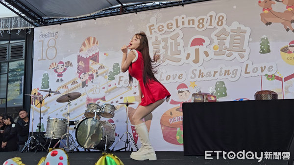 ▲李多慧熱舞為獲世界冠軍的Feeling18聖誕麵包潘那朵尼(Panettone)代言。（圖／記者高堂堯攝，下同）