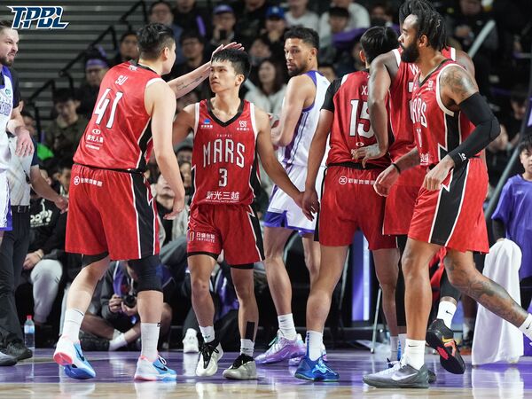 ▲▼台北台新戰神洛夫頓、丁聖儒（圖／TPBL提供）