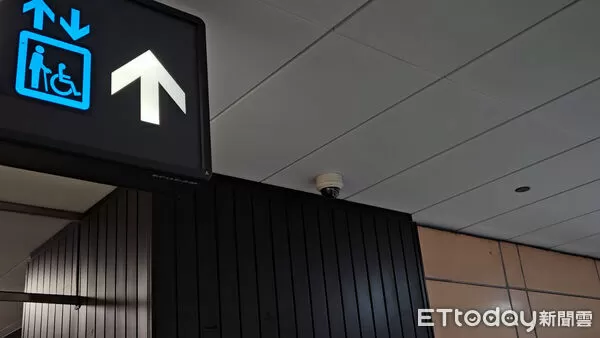 ▲▼捷運台北車站M7出口附近監視器。（圖／記者呂佳賢攝）