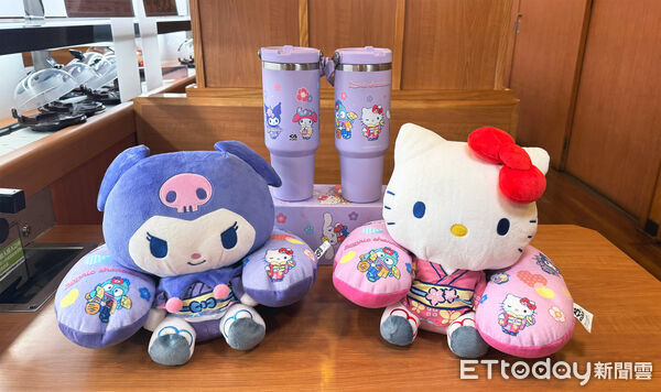 ▲藏壽司與三麗鷗家族再度聯名　15款達摩、御守造型扭蛋12/26登場。（圖／藏壽司提供）