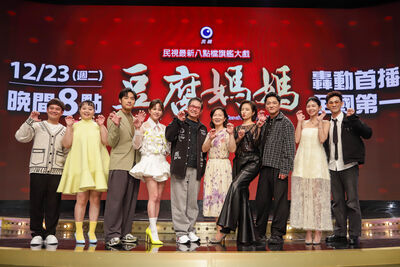 《豆腐媽媽》替身墜樓瞬間「急做1動作」撿一命！　整隻手慘變紫色