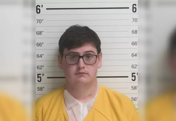 為了繼承爸媽遺產　19歲男「雇用朋友殺人」警破門驚見2爆頭屍。（圖／翻攝自Curry County Jail）