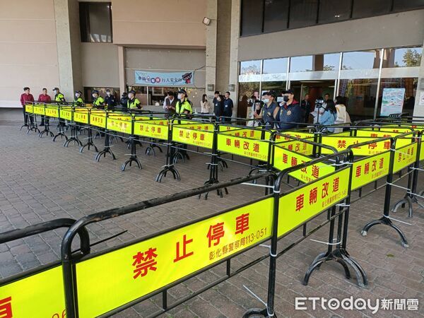 ▲反火葬場自救會到環保局。（圖／記者唐詠絮攝）