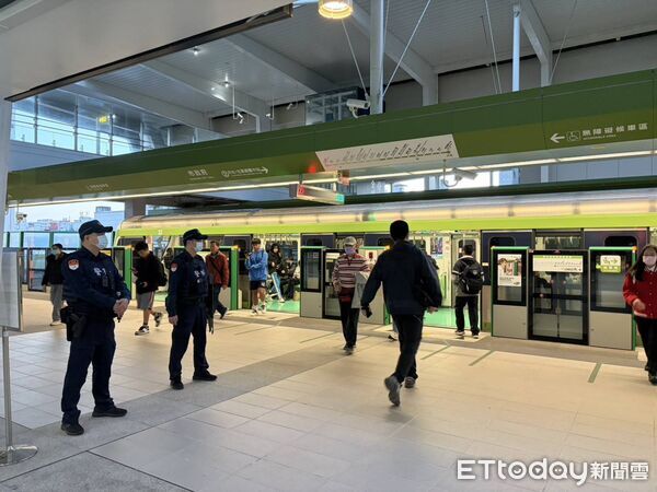 ▲▼社群再傳捷運引爆炸彈，中捷警方和台鐵警方全面戒備。（圖／警方提供，下同）