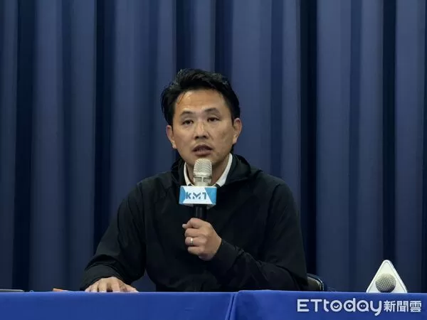 ▲▼陳以信召開記者會。（圖／記者鄭佩玟攝）