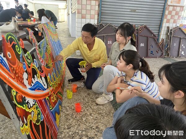 ▲台南藝閣技術保存者吳震星藝師榮獲教育部第12屆藝術教育貢獻獎，全國僅6人獲此殊榮。（記者林東良翻攝，下同）