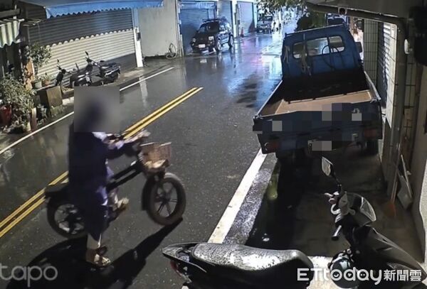 ▲男子攀爬窗戶逃跑被員警發現揪出。（圖／記者王兆麟翻攝，下同）