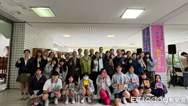 ▲光華高中校慶系列活動登場，藝術巡迴展讓校園充滿美感與創意。（記者林東良翻攝，下同）