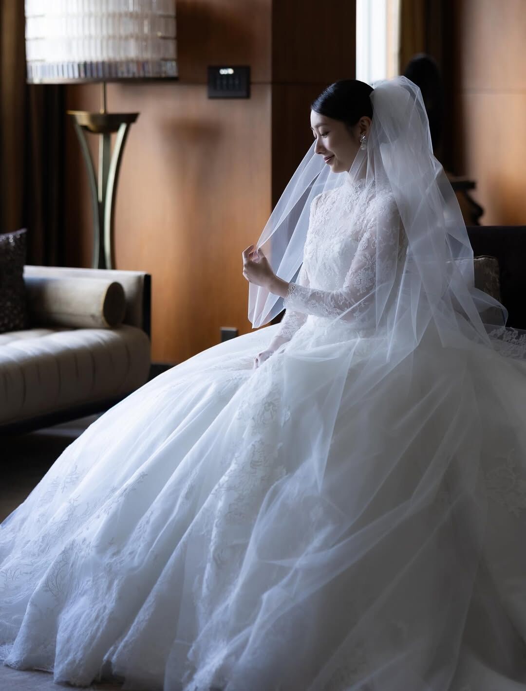 ▲▼波瑠婚紗照。（圖／翻攝自IG）