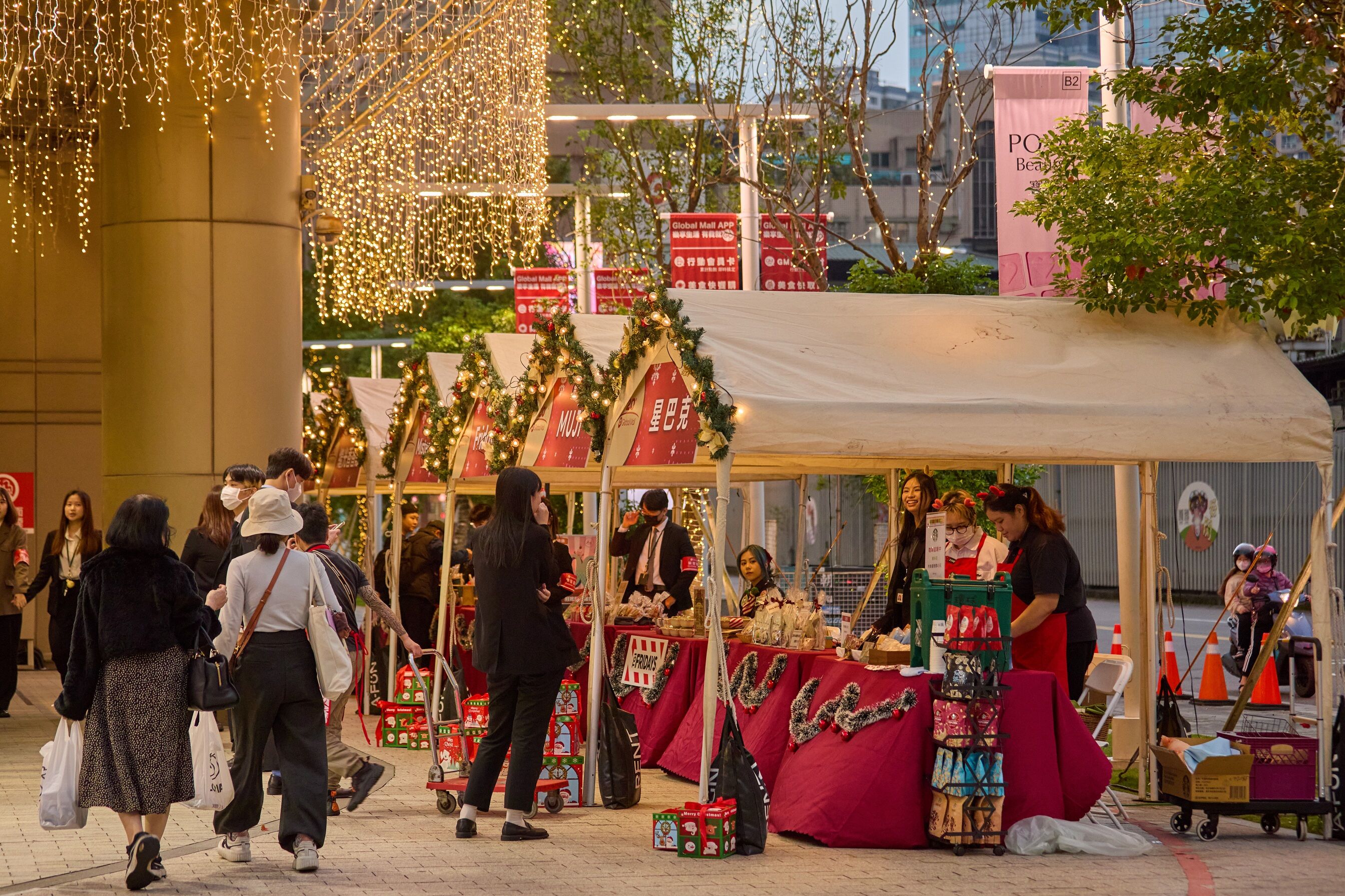 ▲環球購物中心新北中和、南紡購物中心推耶誕體驗活動。（圖／各業者）