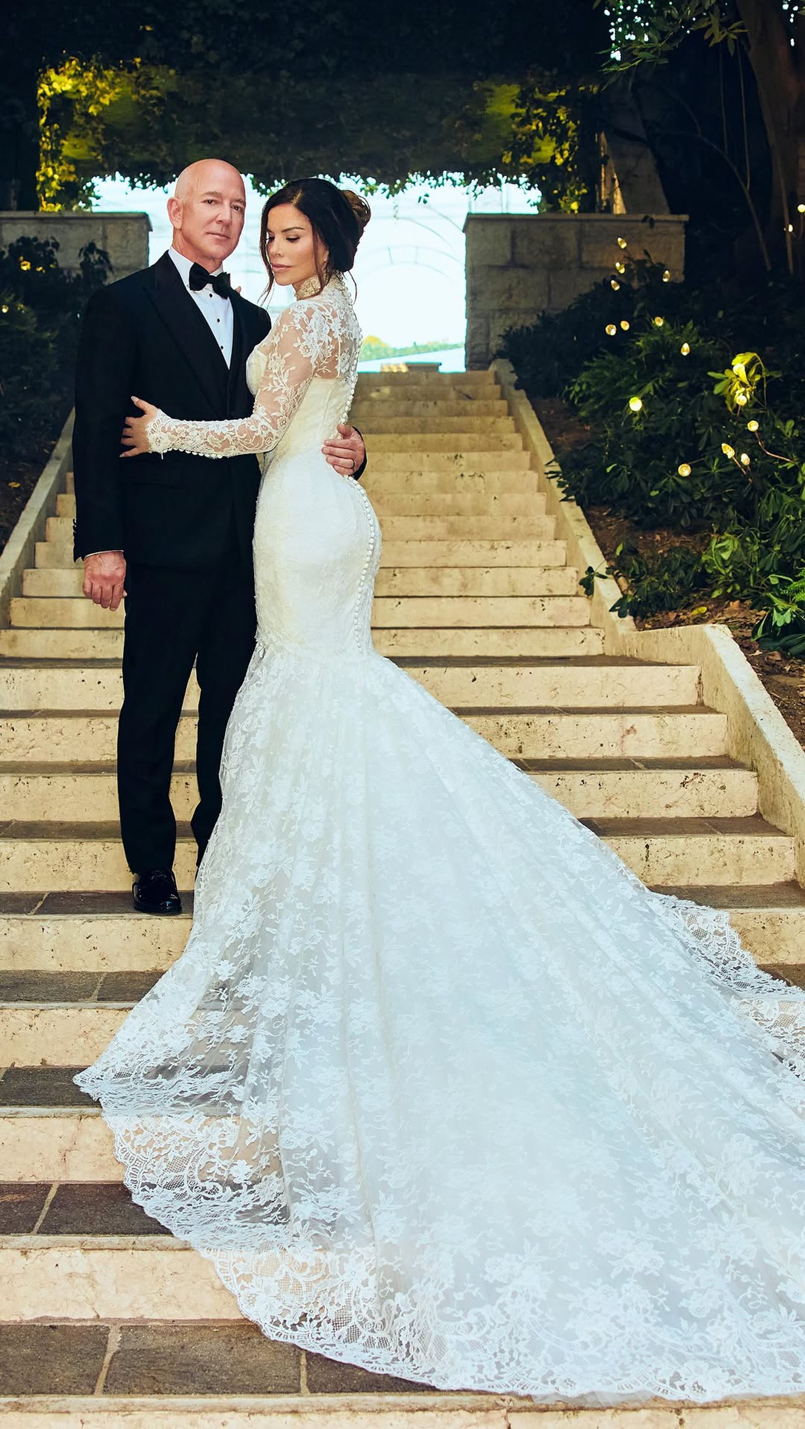 桑切斯曬出今年與貝佐斯「世紀婚禮」的照片。（翻攝laurensanchezbezos IG）