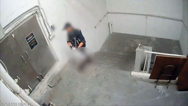 張文犯案後，走上誠品南西店頂樓，不久後墜樓身亡。（北市警局提供）