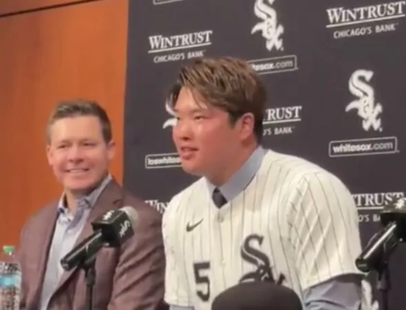 ▲▼     村上宗隆入團記者會        。（圖／截自白襪X）