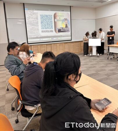 ▲永康就業中心首創「AI職能速測平台」，結合iCAP職能基準，協助企業精準選才、求職者找對職涯方向。（記者林東良翻攝，下同）