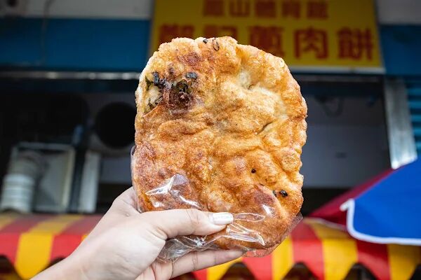 ▲▼鳳山體育館蔥肉餅攤（鄭記）。（圖／部落客美熊很愛吃授權提供）