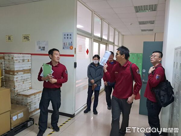 ▲南消第四大隊攜手中崙工業區廠商協進會，前往華美光學實地踏勘，檢視廠區防災應變能力。（記者林東良翻攝，下同）