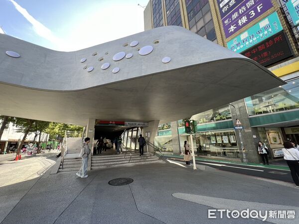 ▲▼      中山商圈,UG       。（圖／記者項瀚攝）