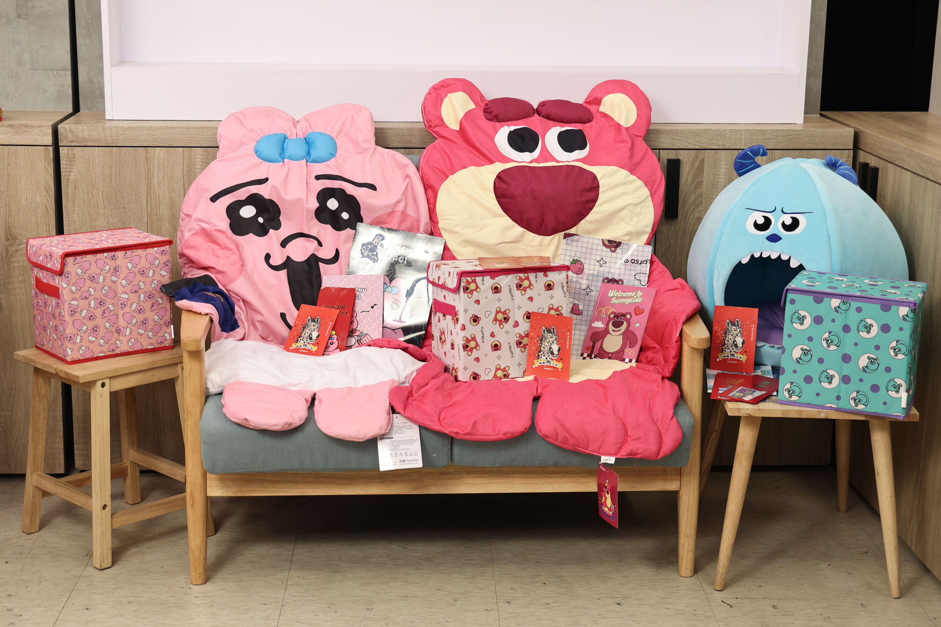 ▲▼ 全家福袋（業配）。（圖／記者黃克翔攝）