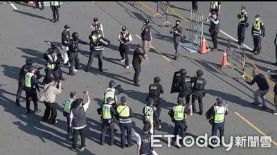 跨年維安升級！高雄重兵部署1200警力　今實地兵棋演練