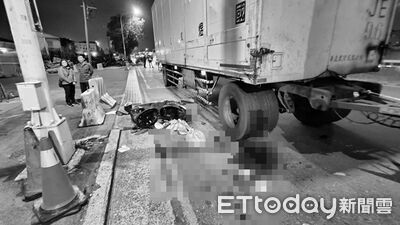 台中晚間嚴重車禍！女騎士撞聯結車「血流滿地」無生命跡象