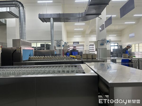 ▲▼「花蓮縣環保餐具租借及清洗中心」啟用典禮由縣長徐榛蔚親自到場主持。（圖／記者王兆麟攝，下同）