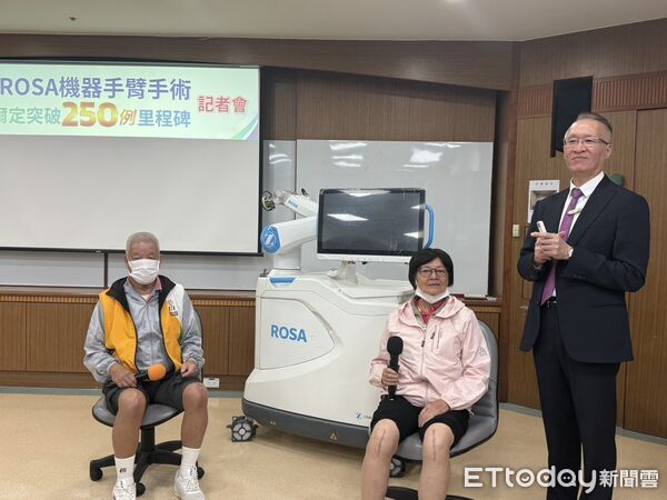 ▲▼  天主教聖馬爾定醫院舉辦「機械手臂系統關節置換突破250例」  。（圖／記者翁伊森攝）