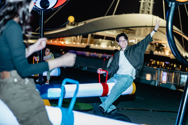 ▲▼高雄駁二全新「好奇翹翹板」登場！大港橋旁6座聲光互動裝置啟用（圖／駁二提供）