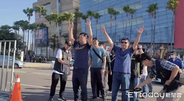 ▲▼ 跨年維安升級！高雄重兵部署1200警力　實地兵棋演練防突發危機。（圖／記者賴文萱翻攝）