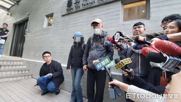 ▲張文釀4死11傷，遺體今解剖，張父、張母下跪道歉了。（圖／記者黃彥傑攝，下同）