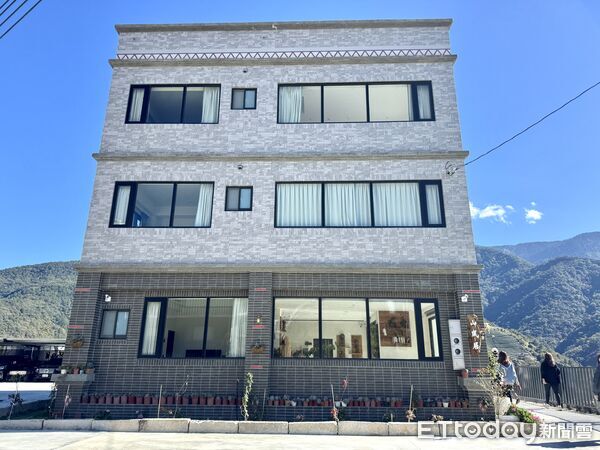 ▲詩歌謠天空,環山部落,山嵐居。（圖／記者彭懷玉攝）