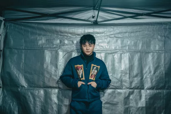 ▲▼ 金曲歌王許富凱推出年度壓軸椎心創作〈對我祝福〉。（圖／何樂音樂提供）