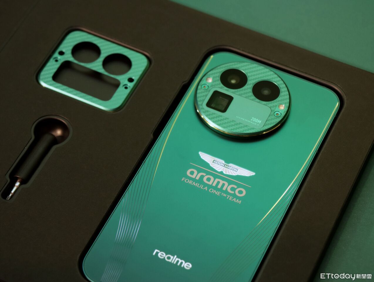 ▲▼       realme GT 8 Pro      。（圖／記者蘇晟彥攝）