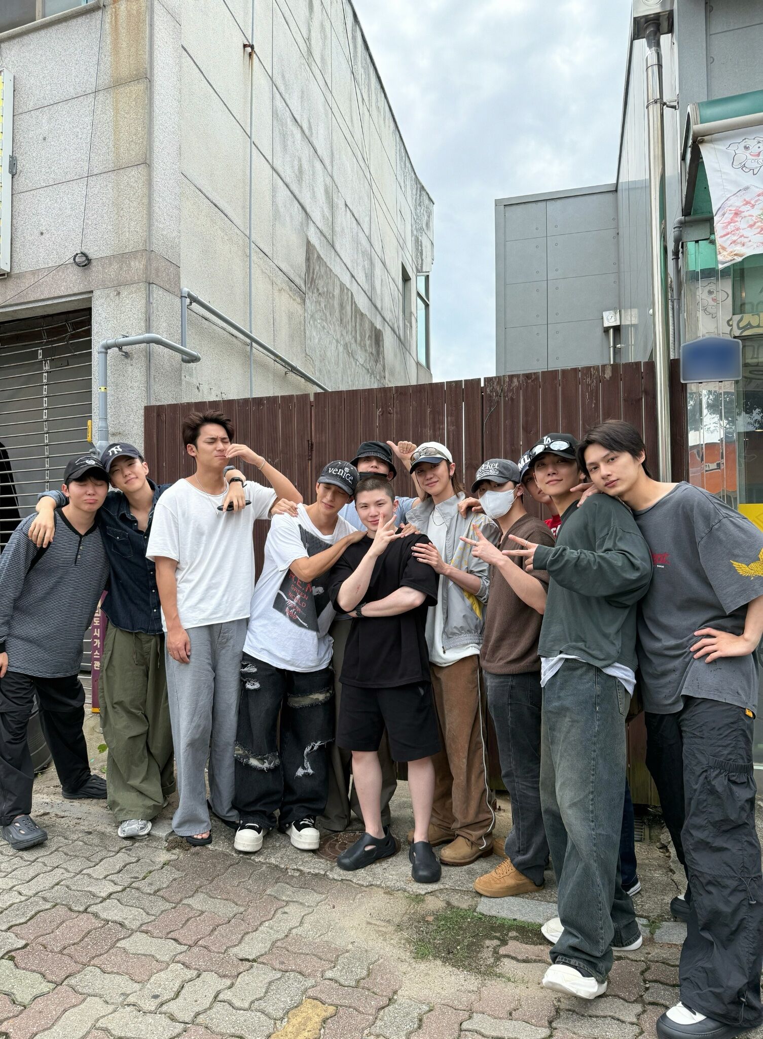 ▲▼SEVENTEEN WOOZI入伍3個月爆「被上士施壓」。（圖／翻攝自X／pledis_17）